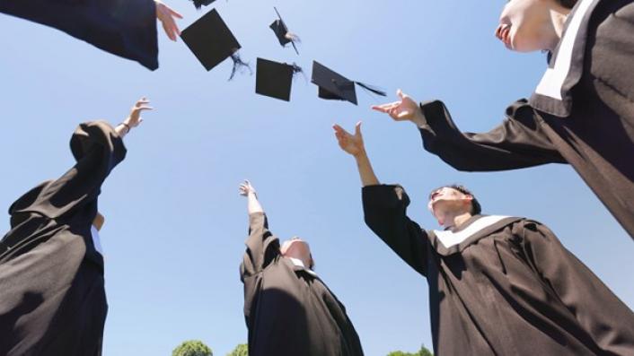 5 reasons to study an MA with Tes Institute image